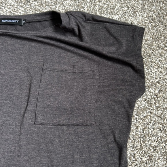 Merokeety size small gray Tshirt oversized short sleeves - Picture 3 of 4